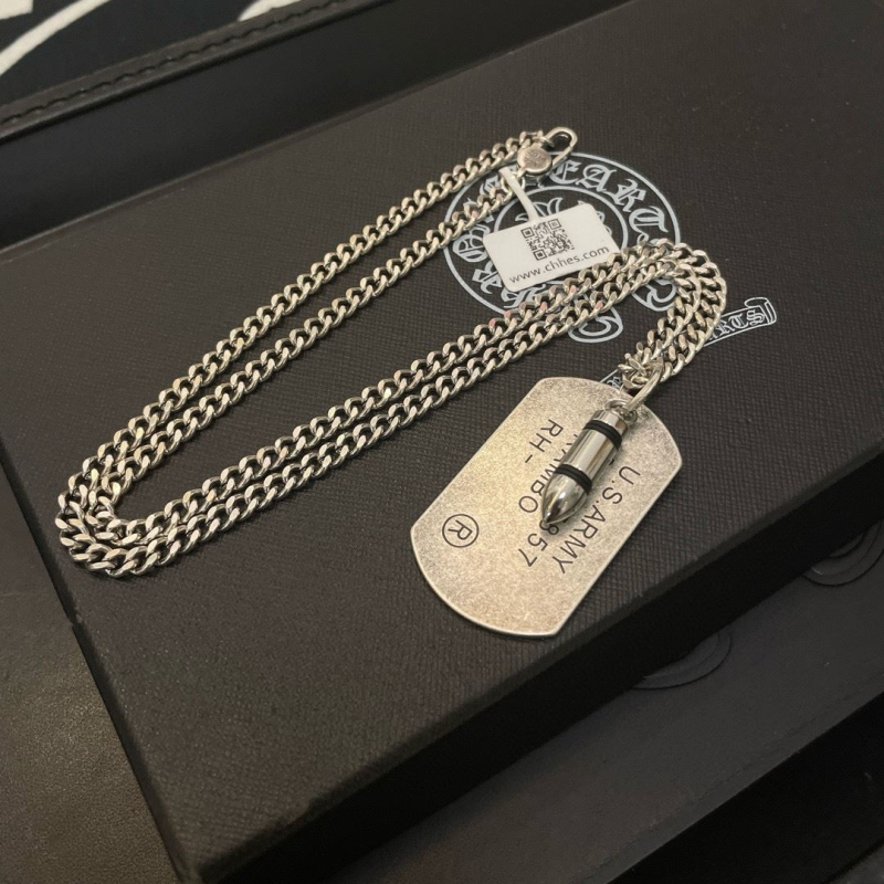 Ch*0me He**ts necklaces